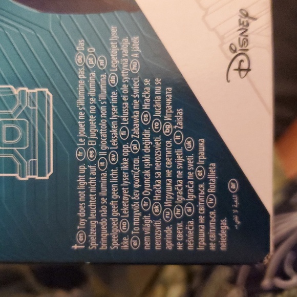 Star Wars Ahsoka Tano Lightsaber Forge - Picture 4 of 7